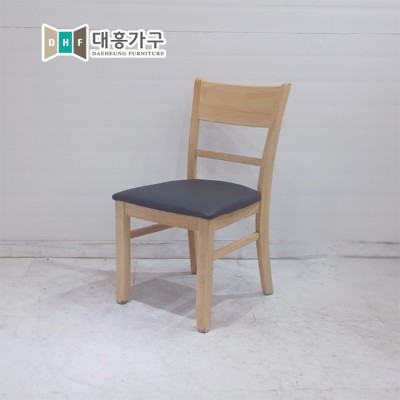 한 줄 목재의자-26EA